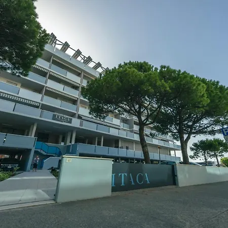 Апартаменти Itaca *